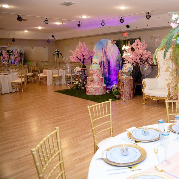 fairytale princess banquet table central aisle