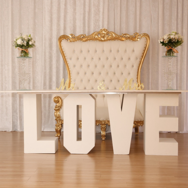 Loveseat Love Table